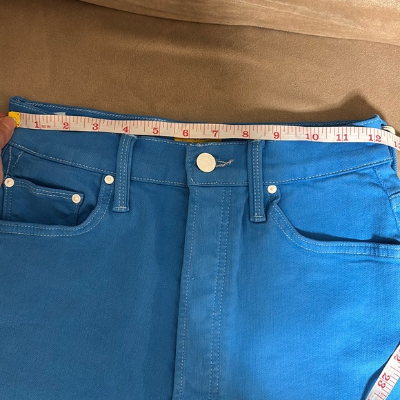 Mother short-Tune Up Bona Fide Frayed Hem Denim Shorts - Picture 6 of 17